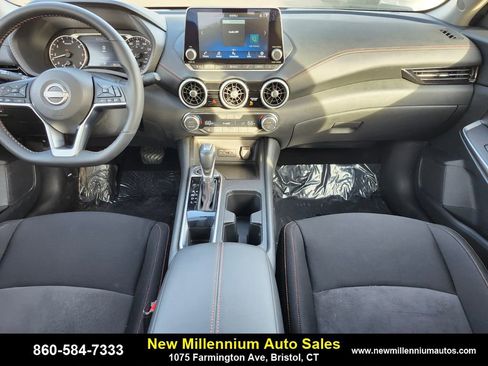 Used 2025 Nissan Sentra SR image 14