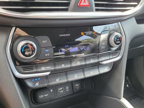 Used 2020 Hyundai Santa Fe Limited FWD image 18