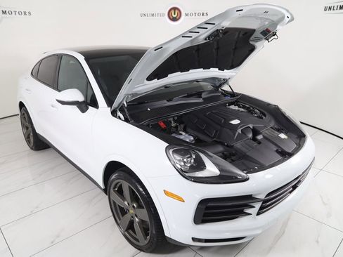 Used 2023 Porsche Cayenne Coupe image 32