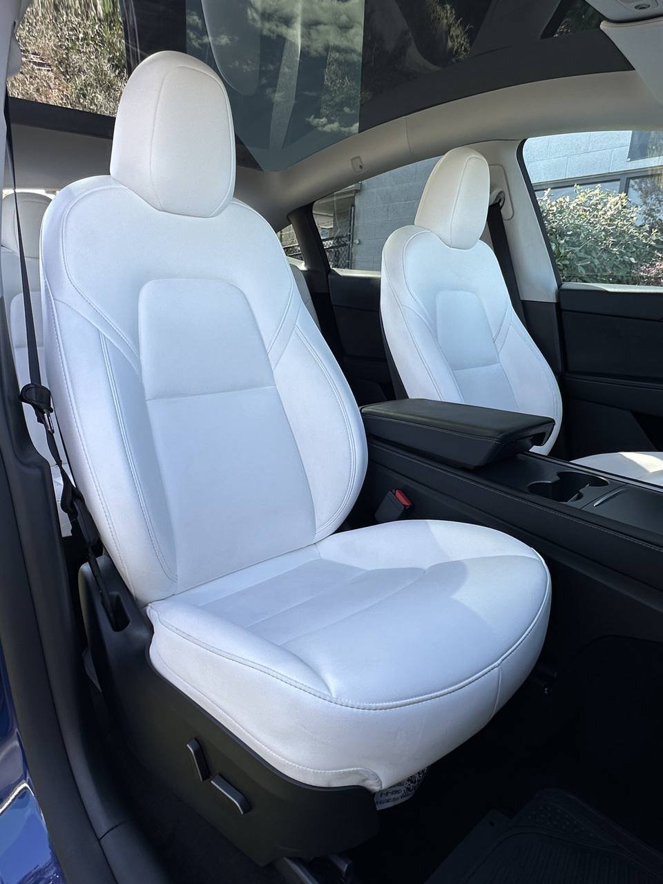 Used 2024 Tesla Model Y Long Range AWD/4WD image 21