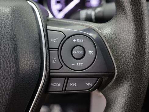 Used 2020 Toyota Camry LE FWD image 23
