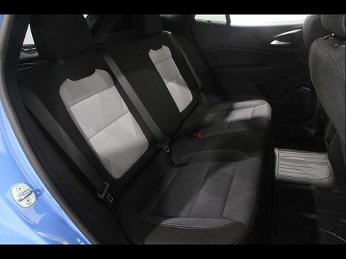 Used 2024 Chevrolet Trax RS w/ Driver Confidence Package FWD image 17
