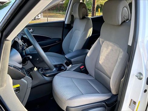 Used 2018 Hyundai Santa Fe Sport image 7