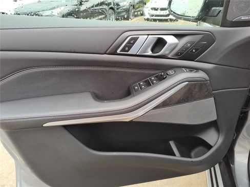 Certified 2025 BMW X5 xDrive40i image 17