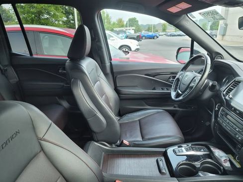 Used 2022 Honda Ridgeline Black Edition image 3