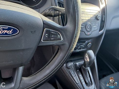 Used 2018 Ford Focus SE FWD image 23