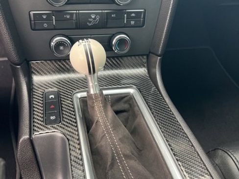 Used 2010 Ford Mustang Shelby GT500 image 5