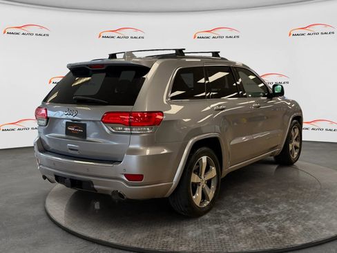 Used 2016 Jeep Grand Cherokee Overland AWD/4WD image 10