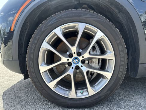 Used 2024 BMW X5 xDrive50e AWD/4WD image 19