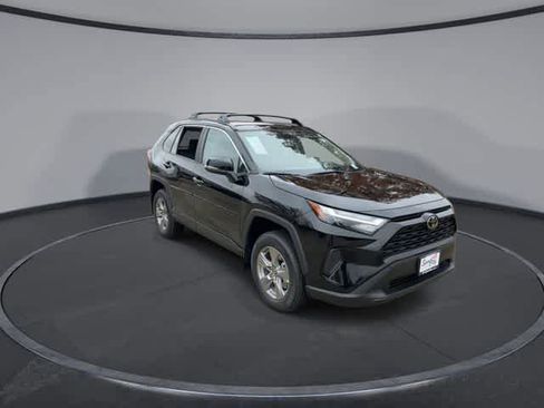 Used 2025 Toyota RAV4 XLE w/ Convenience Package image 2