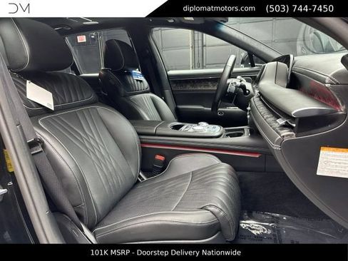 Used 2025 Genesis G90 3.5T AWD/4WD image 19