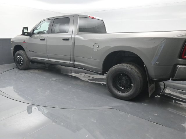 New 2026 RAM 3500 Big Horn AWD/4WD image 3