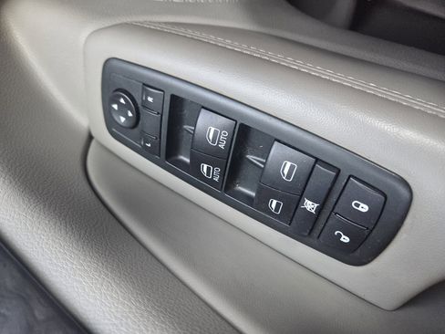 Used 2012 Jeep Grand Cherokee Laredo image 21