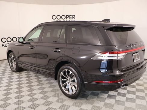 New 2026 Lincoln Aviator AWD w/ Jet Appearance Package image 25