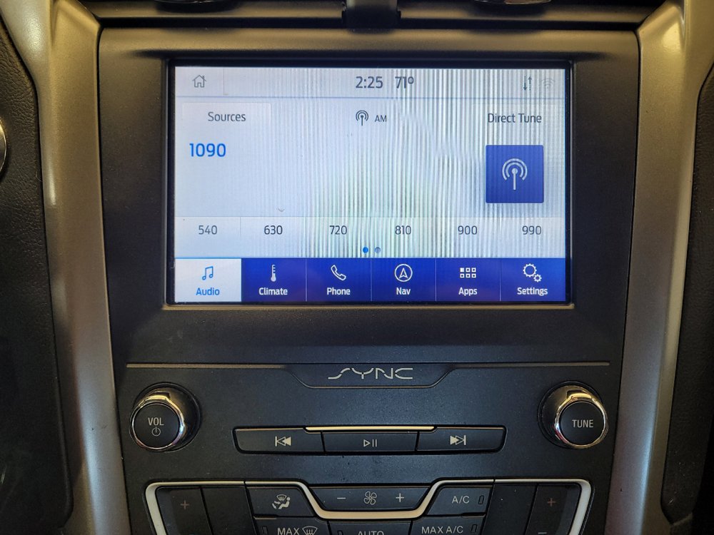 Used 2020 Ford Fusion SE FWD image 25