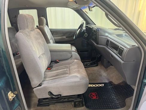 Used 1997 Dodge Ram 1500 Truck 4x4 Club Cab image 36