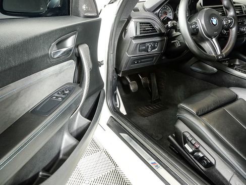 Used 2017 BMW M2 image 8