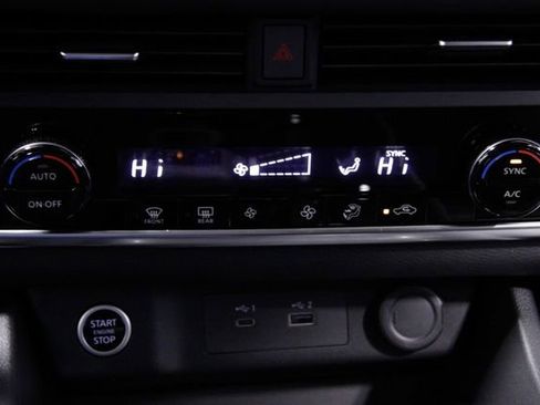 Used 2023 Nissan Rogue SV image 27