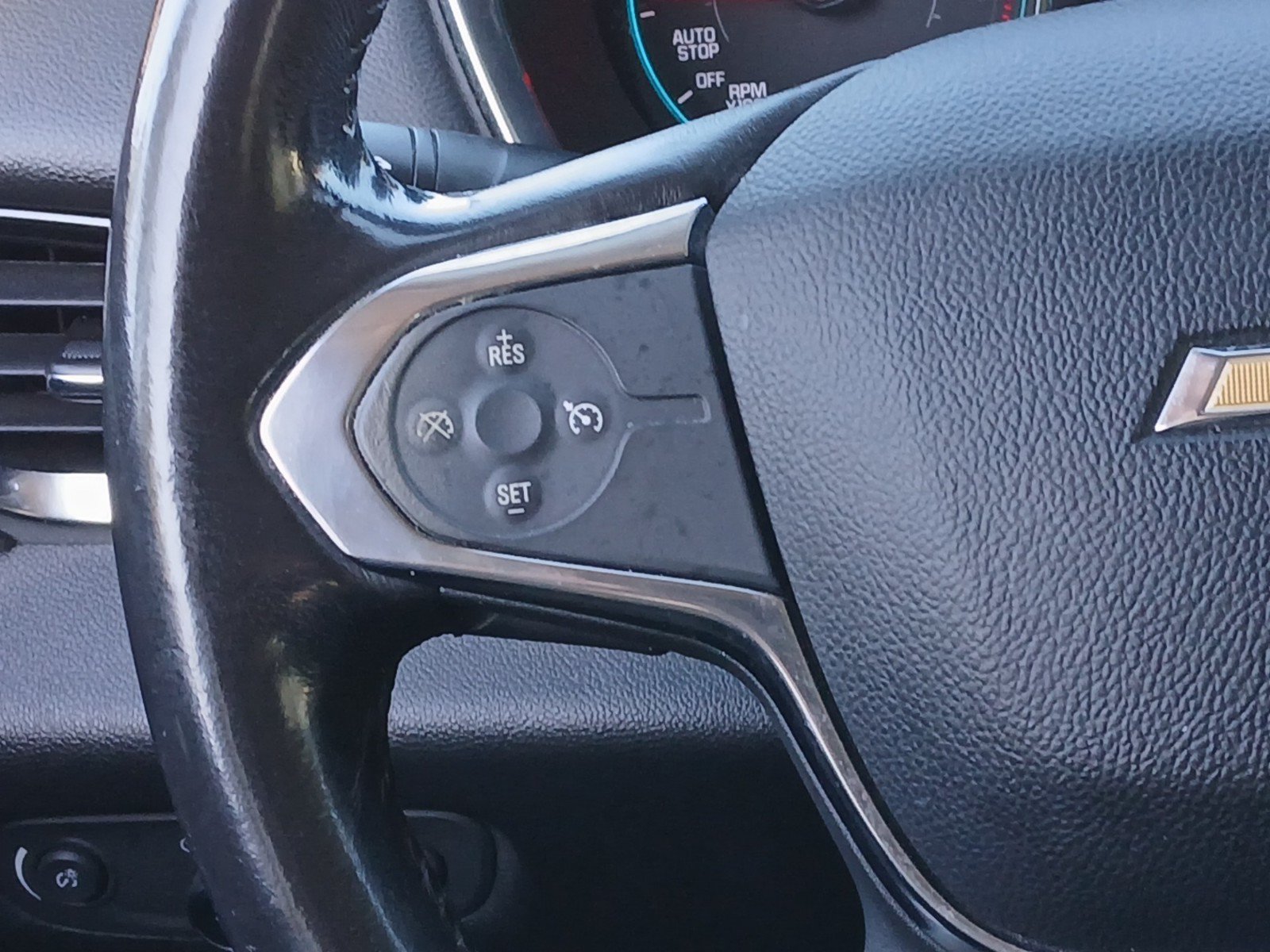 Used 2019 Chevrolet Traverse LT w/ LPO, Floor Liner Package AWD/4WD image 9