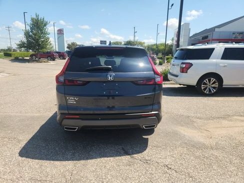 Used 2024 Honda CR-V Sport image 2