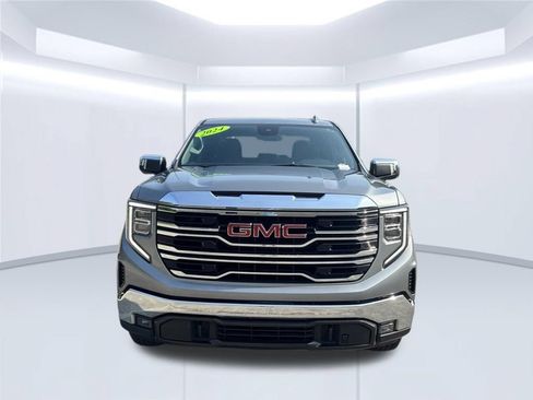 Used 2024 GMC Sierra 1500 SLT AWD/4WD image 2