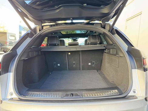 Used 2020 Land Rover Range Rover Velar R-Dynamic S image 57