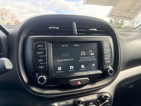 Used 2021 Kia Soul S image 19