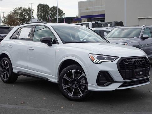 Used 2025 Audi Q3 2.0T Premium Plus w/ Premium Plus Package image 3