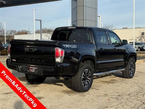 Used 2022 Toyota Tacoma TRD Sport image 3