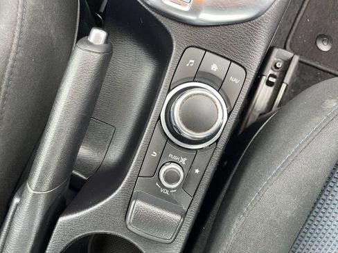 Used 2018 Toyota Yaris iA FWD image 25