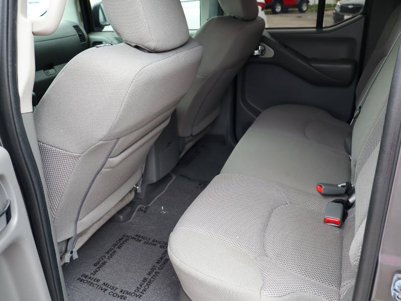 Used 2020 Nissan Frontier SV RWD image 11