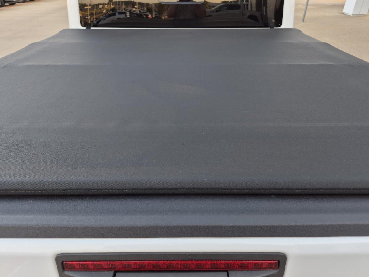 Used 2023 Jeep Gladiator Mojave AWD/4WD image 10