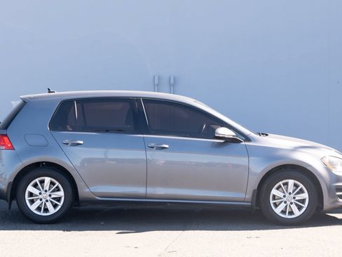 Used 2016 Volkswagen Golf S FWD image 23