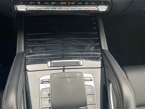 Used 2020 Mercedes-Benz GLE 350 4MATIC w/ Parking Assist Package image 8