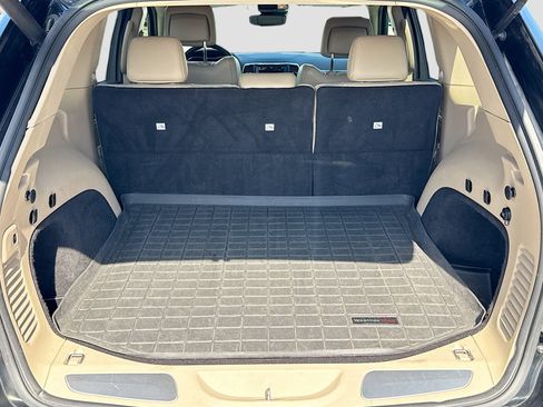 Used 2018 Jeep Grand Cherokee Limited image 12