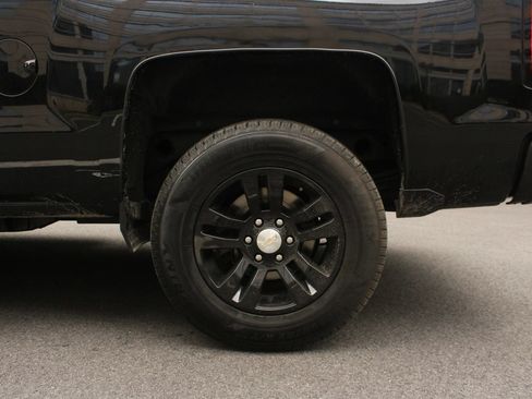 Used 2018 Chevrolet Silverado 1500 LT w/ All Star Edition AWD/4WD image 10