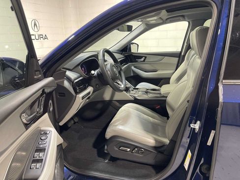 Used 2024 Acura MDX SH-AWD w/ Technology Package image 2