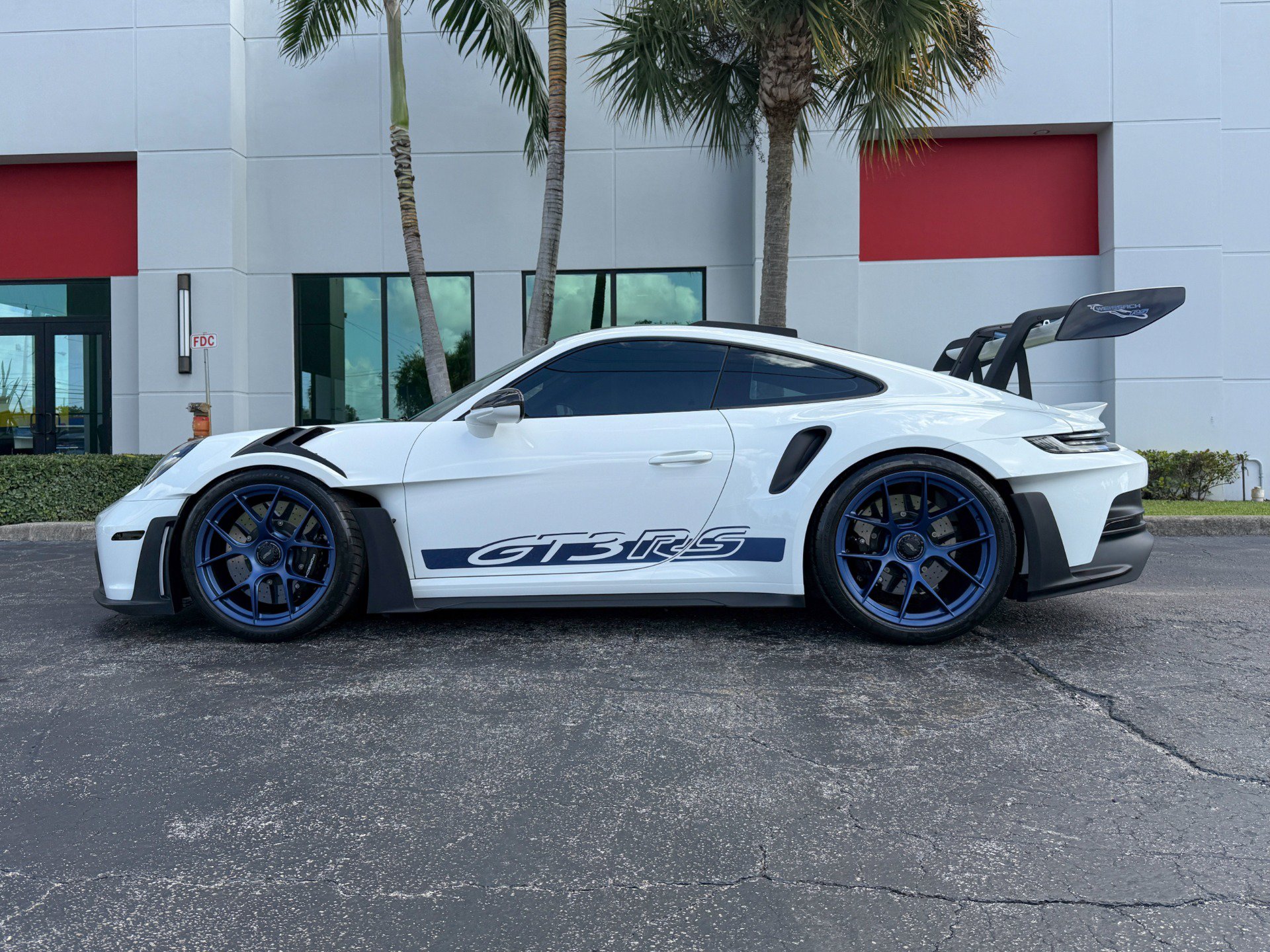 Used 2025 Porsche 911 GT3 RS RWD image 19