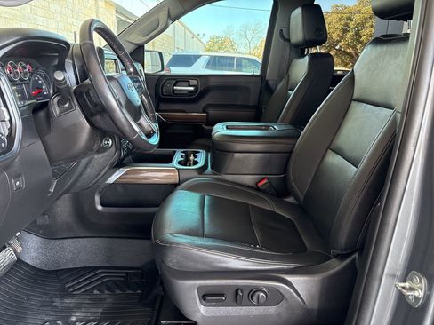 Used 2021 Chevrolet Silverado 1500 LT Trail Boss w/ Convenience Package II image 11