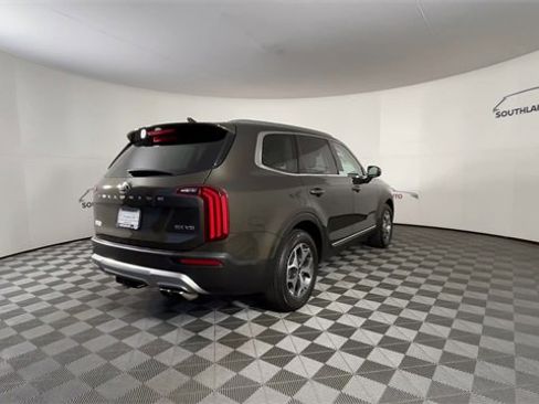 Used 2020 Kia Telluride EX w/ Towing Package image 8
