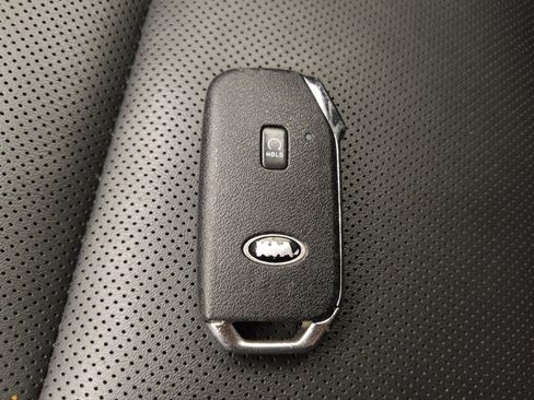 Used 2021 Kia Telluride S FWD image 32