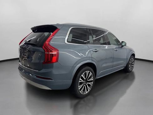 Used 2022 Volvo XC90 T6 Momentum w/ Climate Package image 10