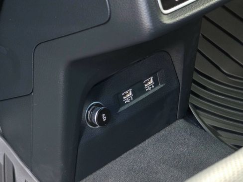 Used 2019 Audi e-tron Premium Plus AWD/4WD image 52