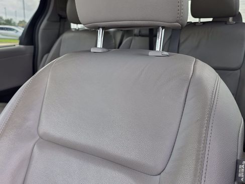 Used 2018 Toyota Sienna XLE w/ XLE Navigation Package FWD image 20