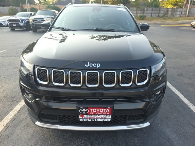 Used 2023 Jeep Compass Limited w/ Sun and Sound Group AWD/4WD image 2