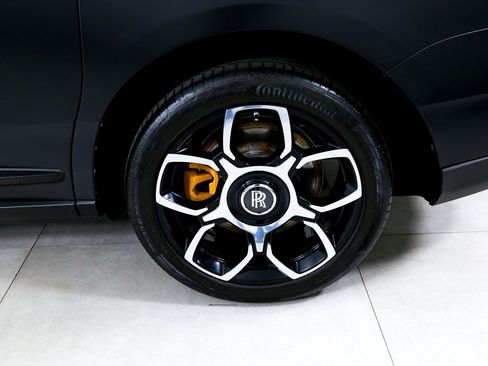 Used 2023 Rolls-Royce Cullinan AWD/4WD image 37