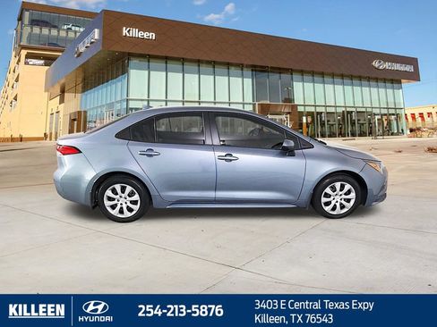 Used 2023 Toyota Corolla LE FWD image 9
