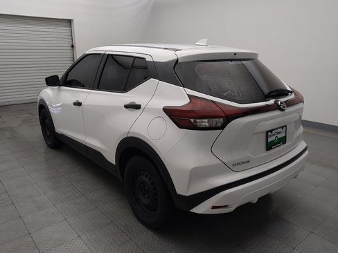 Used 2021 Nissan Kicks S image 5