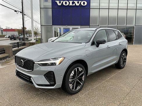 New 2026 Volvo XC60 T8 Plus w/ Protection Package Premier AWD/4WD image 3