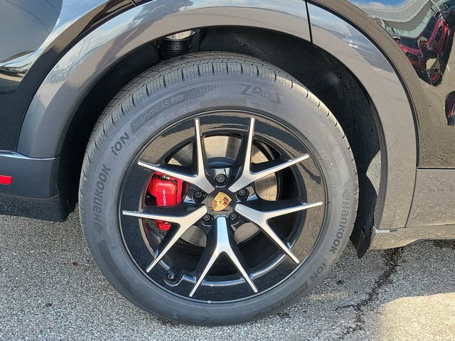 Used 2026 Porsche Cayenne S AWD/4WD image 13